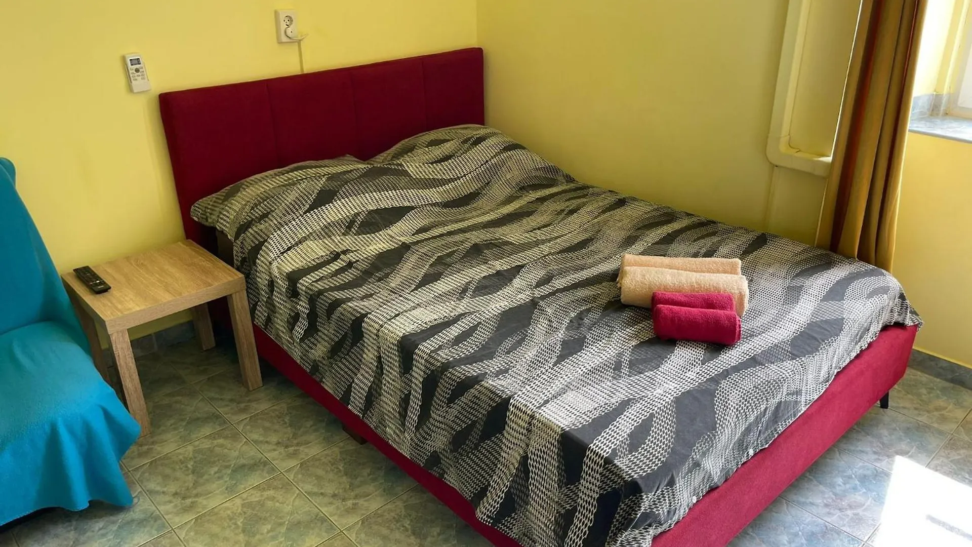 Dejan Apartment 3-Free Parking Near Arena In City Center, Near Bus, Train, Ferry, Airport Shuttle Pula