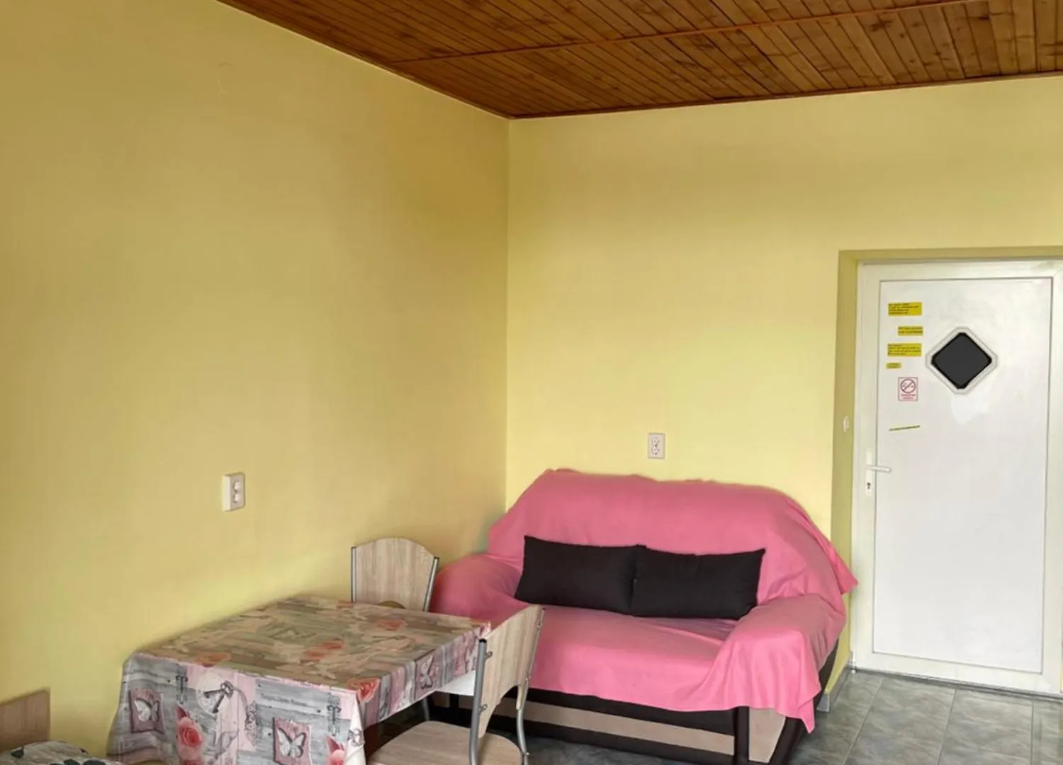 Dejan Apartment 3-Free Parking Near Arena In City Center, Near Bus, Train, Ferry, Airport Shuttle Pula